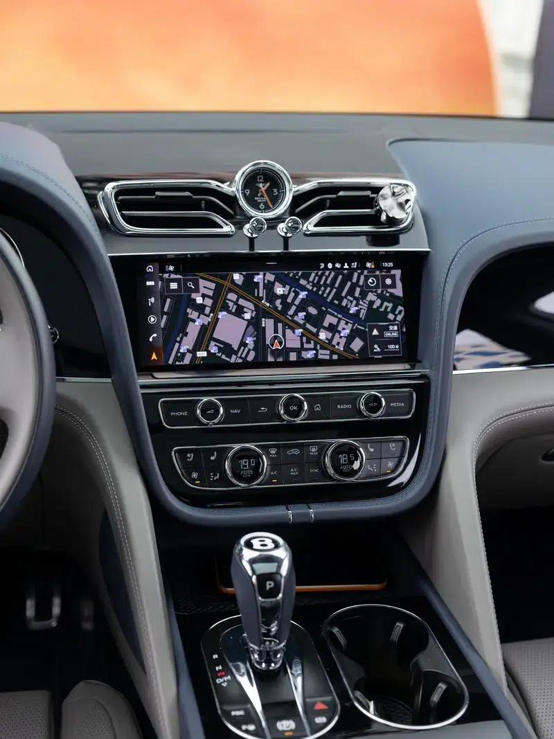 Bentayga 2022 4.0T V8 — миниатюра 15