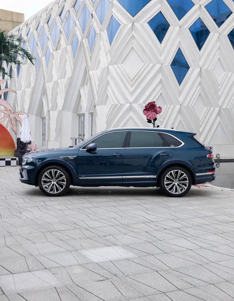 Bentayga 2022 4.0T V8 — миниатюра 4