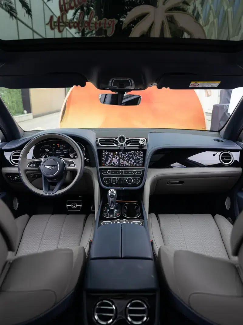 Bentayga 2022 4.0T V8 — миниатюра 8