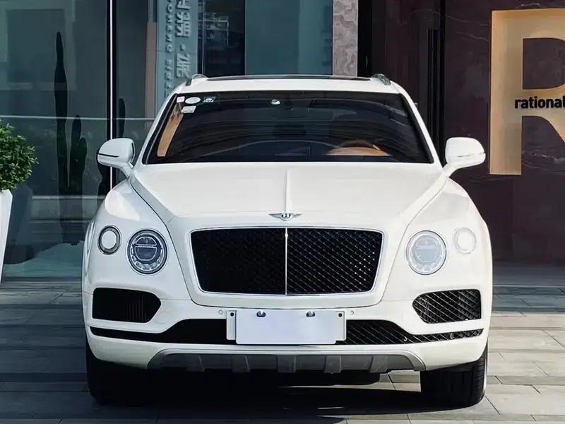 Bentayga 2018 4.0T Automatic 4WD 5-seater Parallel Import — миниатюра 2