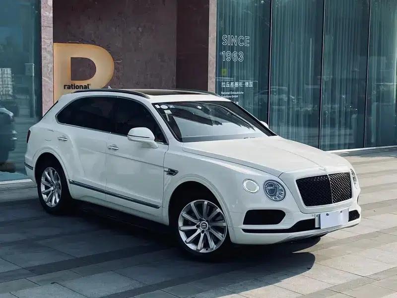 Bentayga 2018 4.0T Automatic 4WD 5-seater Parallel Import — миниатюра 3