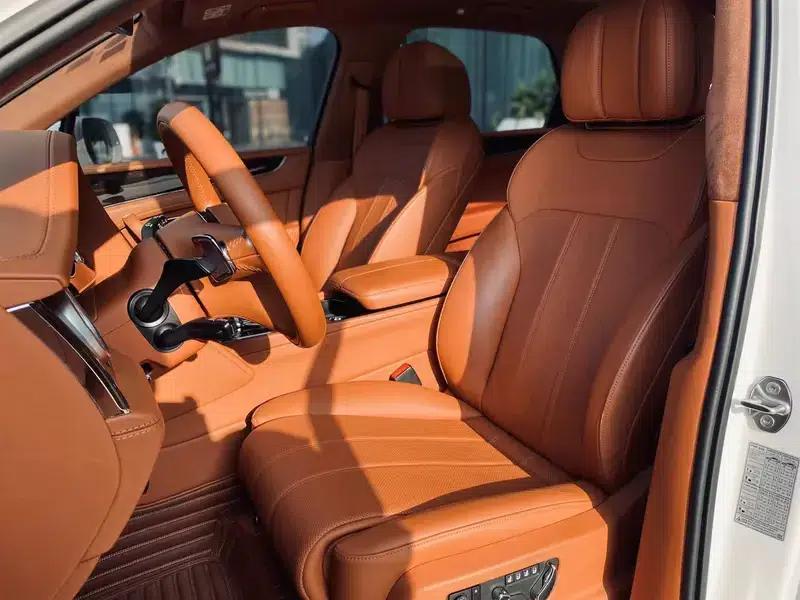 Bentayga 2018 4.0T Automatic 4WD 5-seater Parallel Import — миниатюра 8