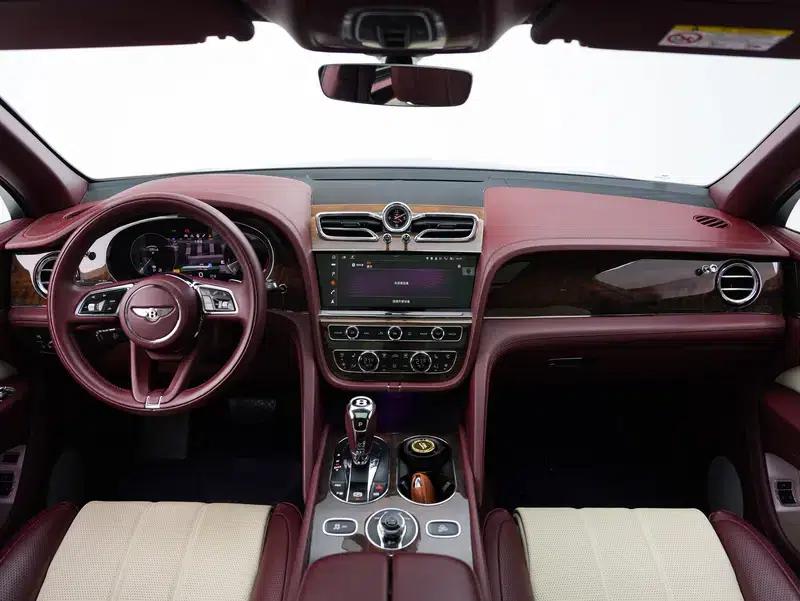 Bentayga 2021 4.0T V8 — миниатюра 13