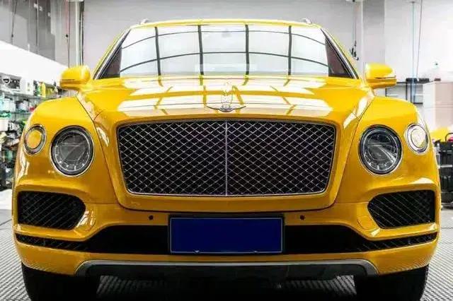 Bentayga 2021 4.0T V8 — миниатюра 2