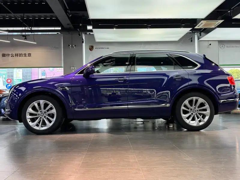 Bentayga 2017 6.0T Standard Edition — миниатюра 4