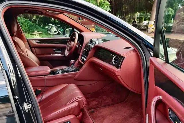 Bentayga 2018 4.0T V8 — миниатюра 5