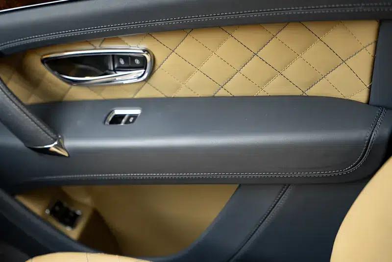 Bentayga 2016 6.0T First Edition Limited Edition — миниатюра 20