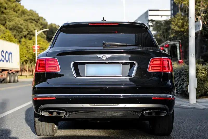 Bentayga 2016 6.0T First Edition Limited Edition — миниатюра 5