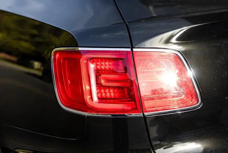 Bentayga 2016 6.0T First Edition Limited Edition — миниатюра 7