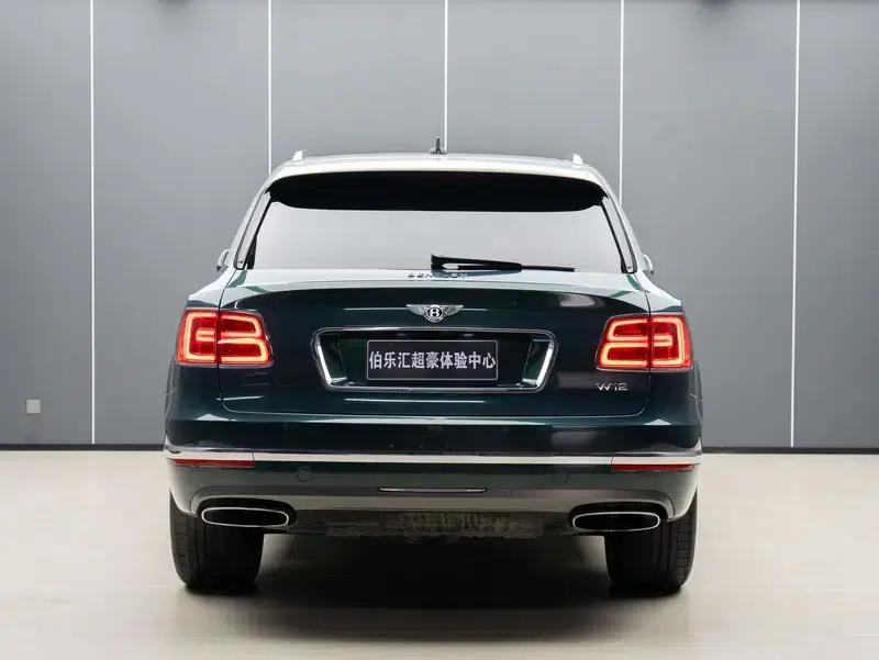 Bentayga 2016 6.0T Automatic AWD 4-seater Parallel Import — миниатюра 4
