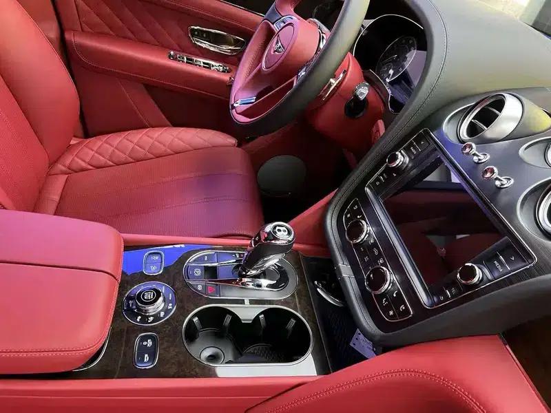 Bentayga 2017 6.0T Standard Edition — миниатюра 9