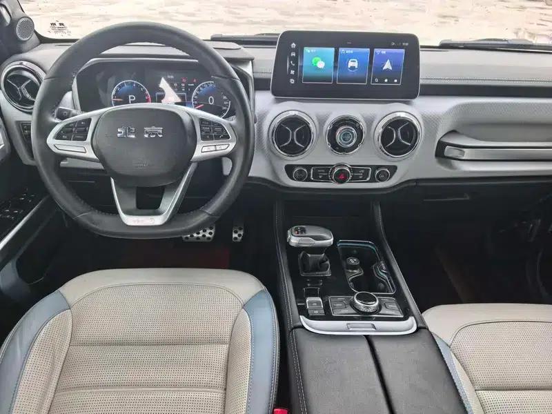 Beijing BJ40 2023 2.0T Automatic 4WD City Hunter Edition (Hero Model) — миниатюра 8