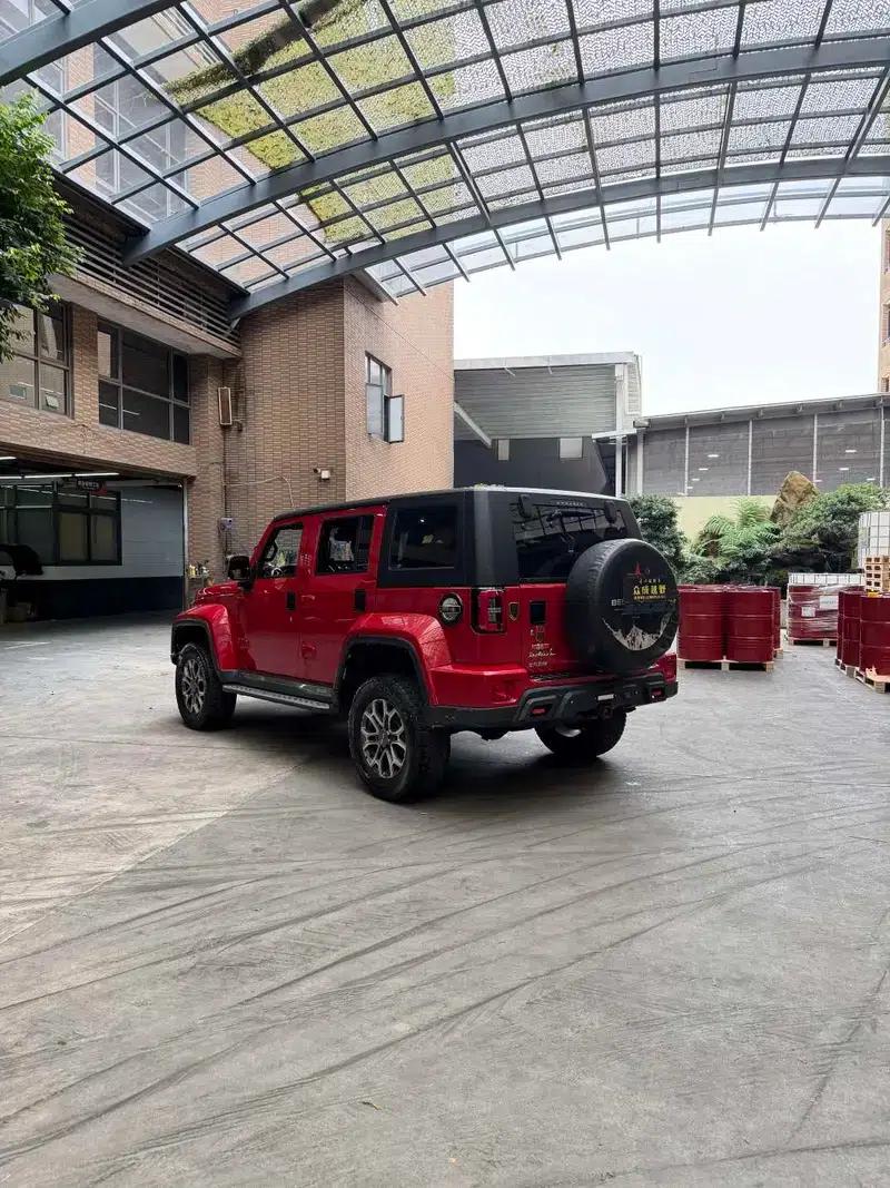 Beijing BJ40 2023 2.0T Automatic 4WD City Hunter Edition (Hero Model) — миниатюра 4