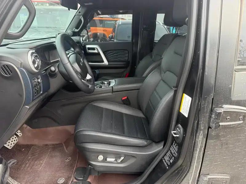 Beijing BJ40 2024 2.0D Automatic 4WD Blade Hero Glory Edition — миниатюра 15