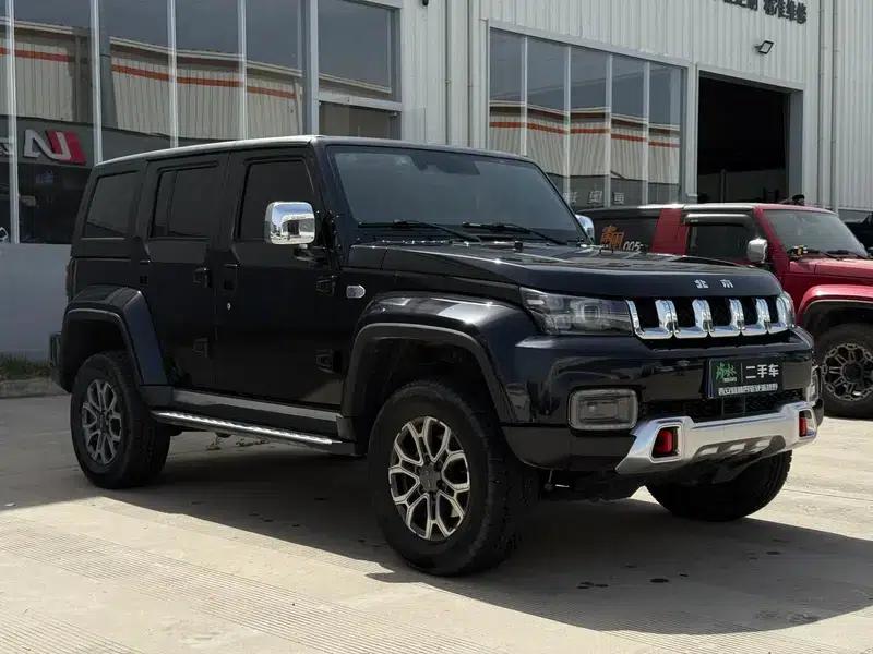 Beijing BJ40 2023 2.0T Automatic 4WD City Hunter Edition (Hero Model) — миниатюра 3