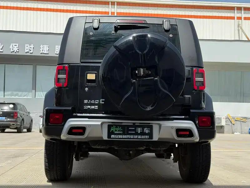 Beijing BJ40 2023 2.0T Automatic 4WD City Hunter Edition (Hero Model) — миниатюра 6