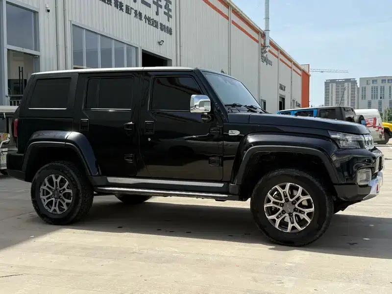 Beijing BJ40 2023 2.0T Automatic 4WD City Hunter Edition (Hero Model) — миниатюра 8