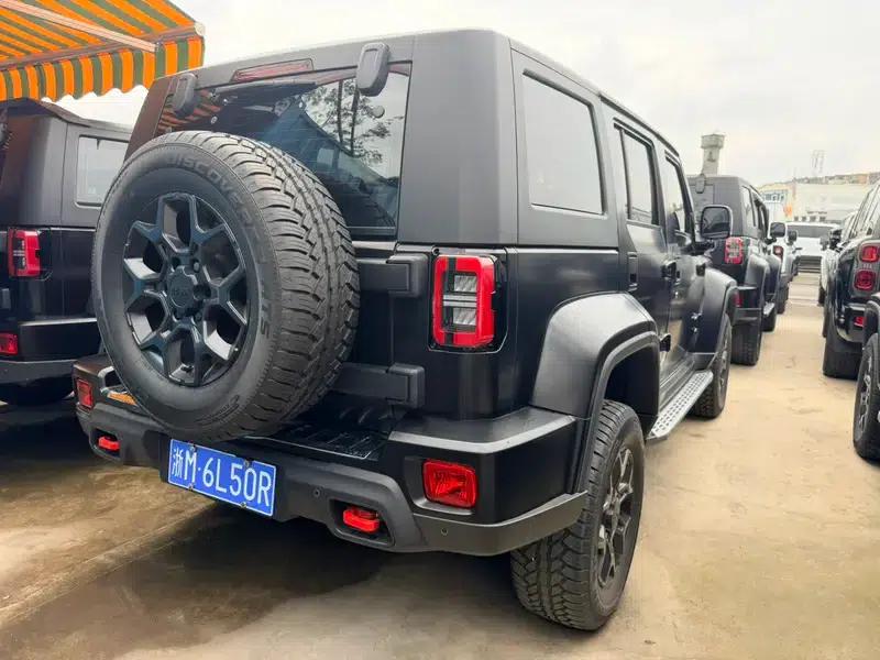 Beijing BJ40 2024 2.0D Automatic 4WD Blade Hero Glory Edition — миниатюра 4