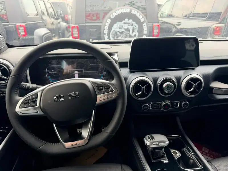 Beijing BJ40 2024 2.0D Automatic 4WD Blade Hero Glory Edition — миниатюра 10