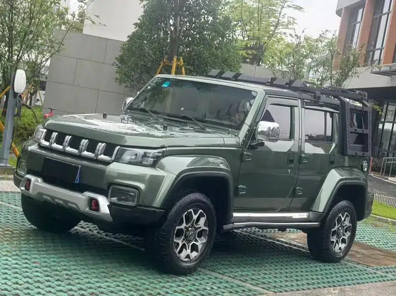 Beijing BJ40 2018 PLUS 2.3T Automatic 4WD Premium Edition — миниатюра 1