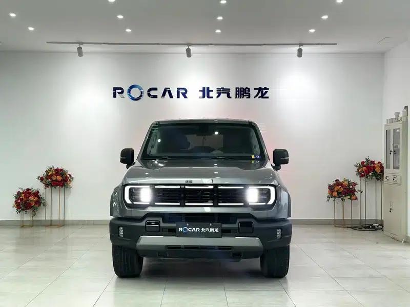 Beijing BJ40 2024 City Hunter Edition 2.0T Automatic 4WD Pioneer Model — миниатюра 2