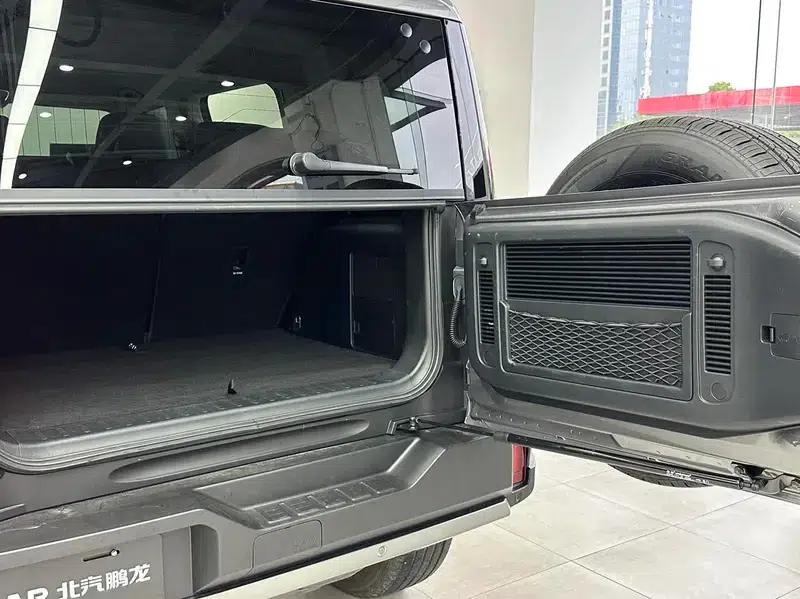 Beijing BJ40 2024 City Hunter Edition 2.0T Automatic 4WD Pioneer Model — миниатюра 13