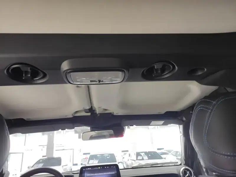 Beijing BJ40 2021 2.3T Automatic 4WD Blade Hero Edition Supreme Model — миниатюра 15