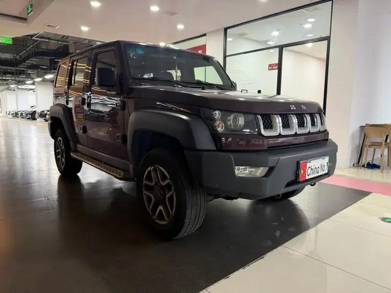 Beijing BJ40 2016 40L 2.3T Automatic 4WD Premium Edition — миниатюра 3