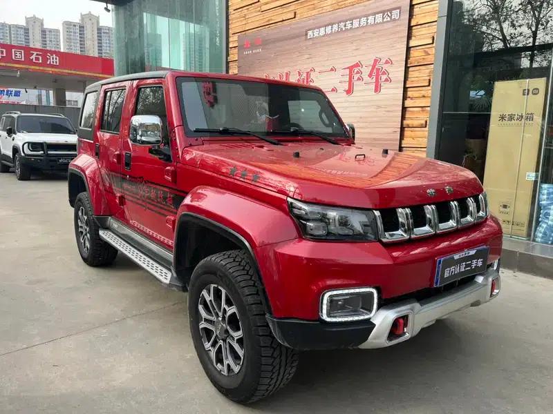 Beijing BJ40 2024 2.0T Automatic 4WD City Hunter Glory Edition — миниатюра 3
