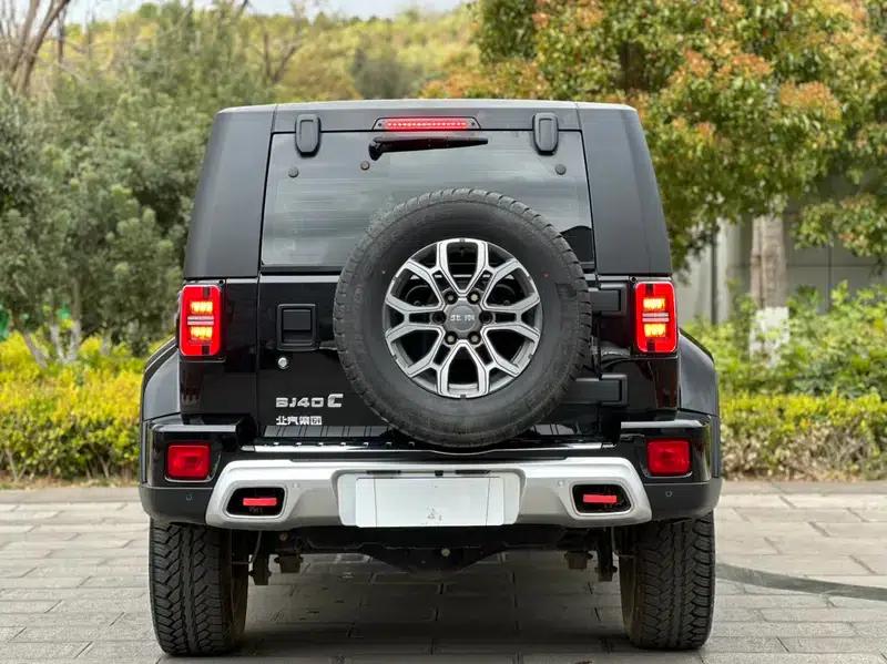Beijing BJ40 2024 City Hunter Edition 2.0T Automatic 4WD Supreme Model — миниатюра 5