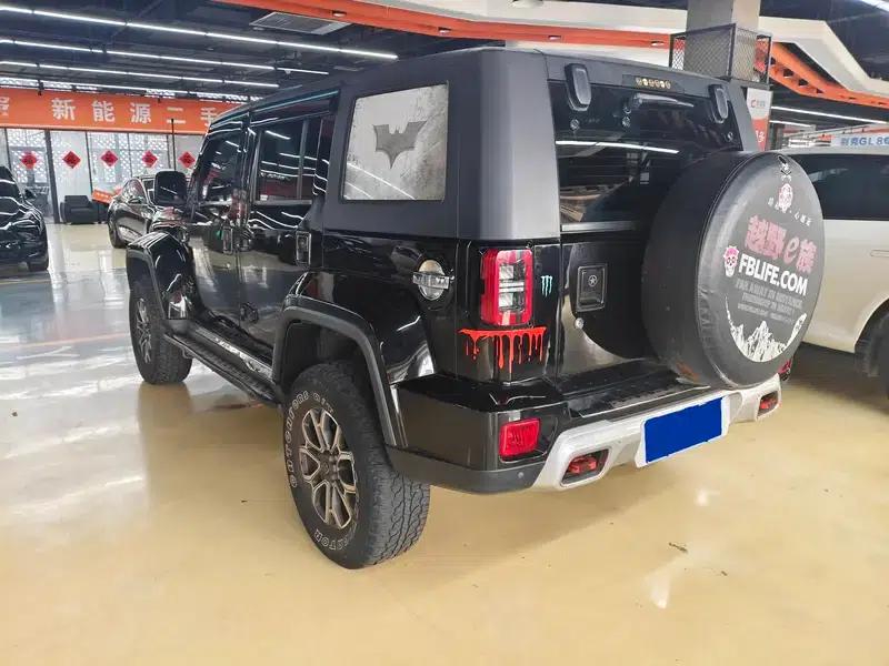Beijing BJ40 2019 2.3T Automatic 4WD City Hunter Premium Edition (National VI Emission Standard) — миниатюра 3