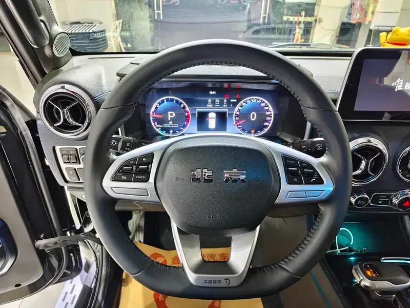 Beijing BJ40 2023 2.0T Automatic 4WD City Hunter Edition (Hero Model) — миниатюра 13