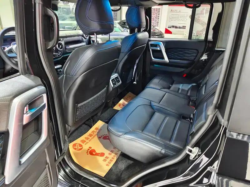 Beijing BJ40 2023 2.0T Automatic 4WD City Hunter Edition (Hero Model) — миниатюра 15