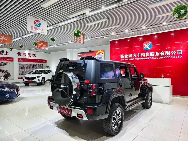 Beijing BJ40 2023 2.0T Automatic 4WD City Hunter Edition (Hero Model) — миниатюра 6