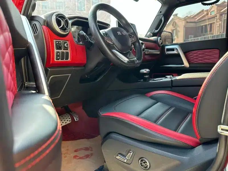 Beijing BJ40 2023 2.0T Automatic 4WD City Hunter Edition (Hero Model) — миниатюра 8