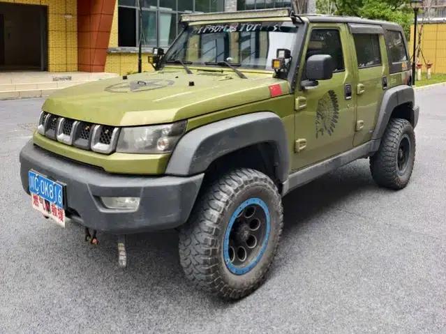 Beijing BJ40 2016 40L 2.0T Manual 4WD Premium Edition — миниатюра 1