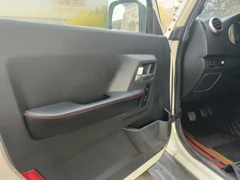 Beijing BJ40 2016 40L 2.0T Manual 2WD Luxury Edition — миниатюра 10
