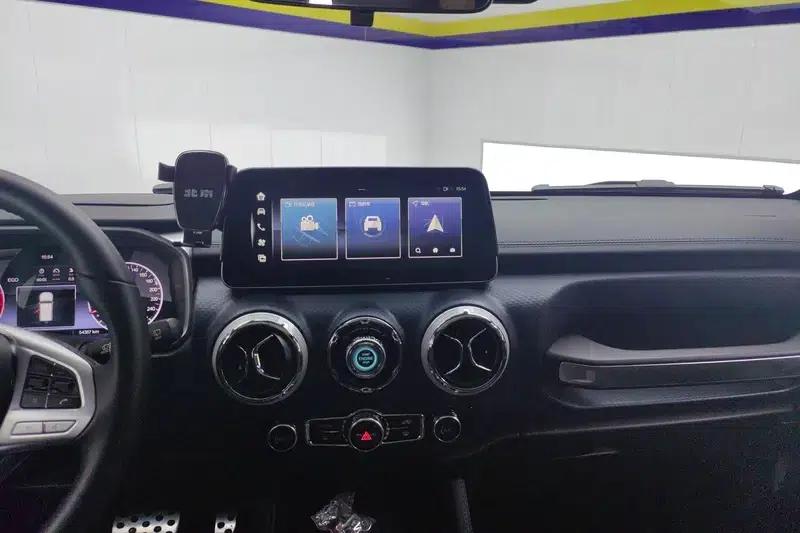 Beijing BJ40 2023 2.0D Automatic 4WD Blade Hero Edition (Hero Model) — миниатюра 10