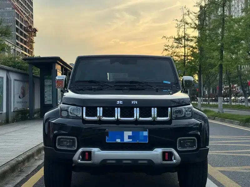 Beijing BJ40 2019 2.0T Automatic 4WD City Hunter Premium Edition (National V Emission Standard) — миниатюра 2