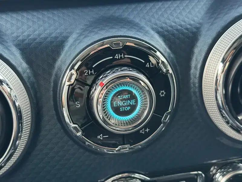 Beijing BJ40 2019 2.0T Automatic 4WD City Hunter Premium Edition (National V Emission Standard) — миниатюра 8
