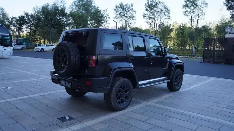 Beijing BJ40 2023 2.0D Automatic 4WD Blade Hero Edition (Hero Model) — миниатюра 6