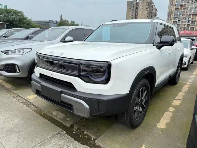 Beijing BJ30 2024 1.5T DCT 2WD Light Off-Road Pro Edition