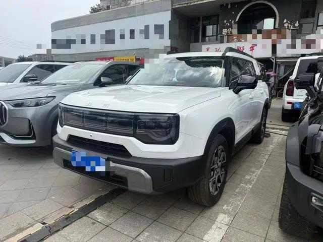 Beijing BJ30 2026 Traveler 1.5T DCT 7-seater
