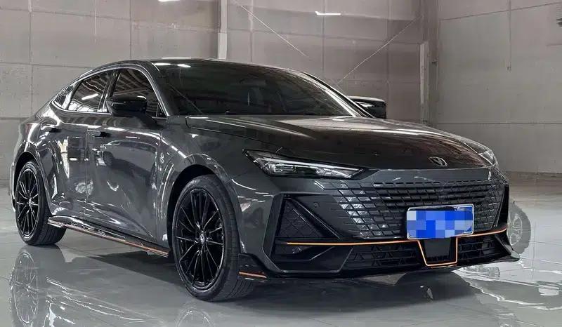Changan UNI-V 2022 1.5T Sport Edition — миниатюра 3