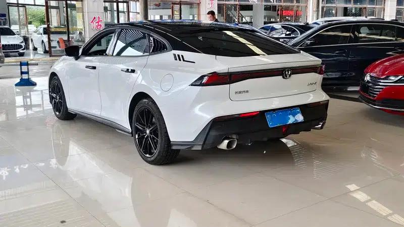 Changan UNI-V 2024 1.5T High-Performance Edition — миниатюра 4