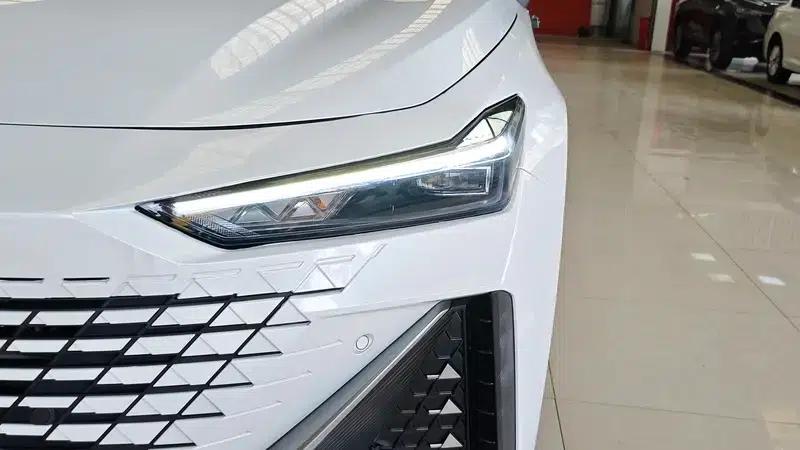 Changan UNI-V 2024 1.5T High-Performance Edition — миниатюра 7