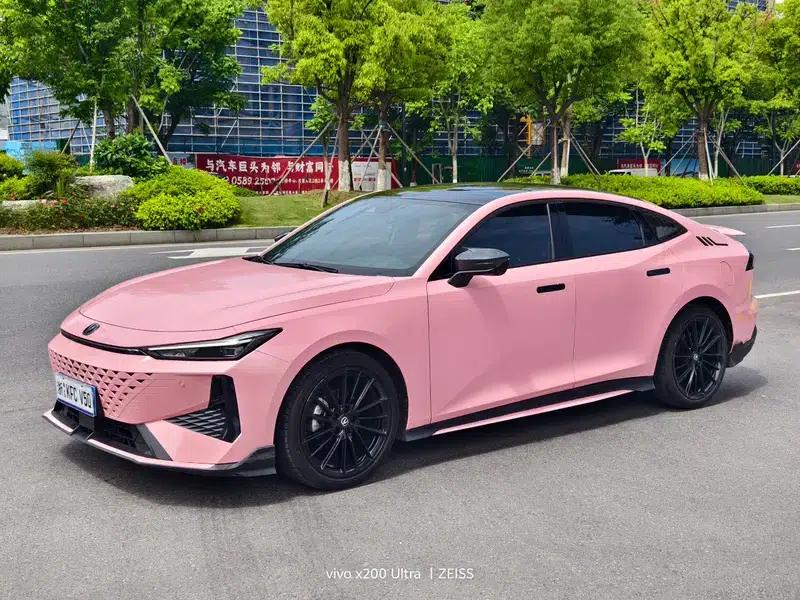 Changan UNI-V 2024 1.5T Premium Sport — миниатюра 1