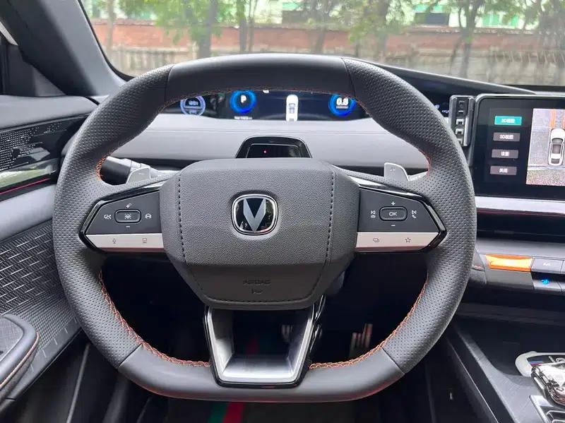 Changan UNI-V 2024 1.5T Premium Sport — миниатюра 23