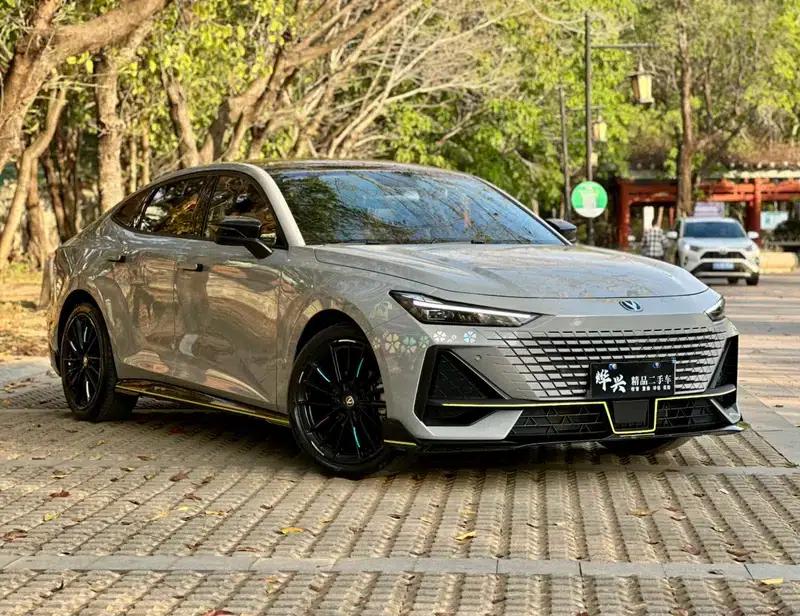 Changan UNI-V 2022 1.5T Sport Edition — миниатюра 3
