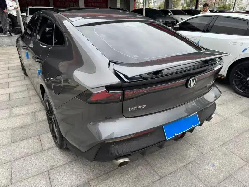 Changan UNI-V 2023 1.5T Premium Edition — миниатюра 3